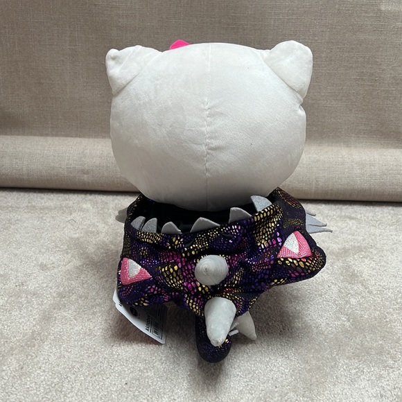 Hello Kitty dinosaur Cosplay Con plush - Picture 8 of 13